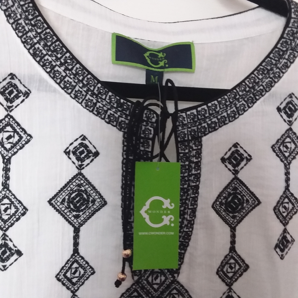 C. Wonder Ladies Black and White Tunic Top - Picture 6 of 8